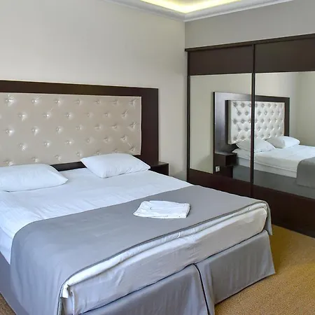 Skif Hotel & Spa Petropawlowsk Exterior foto