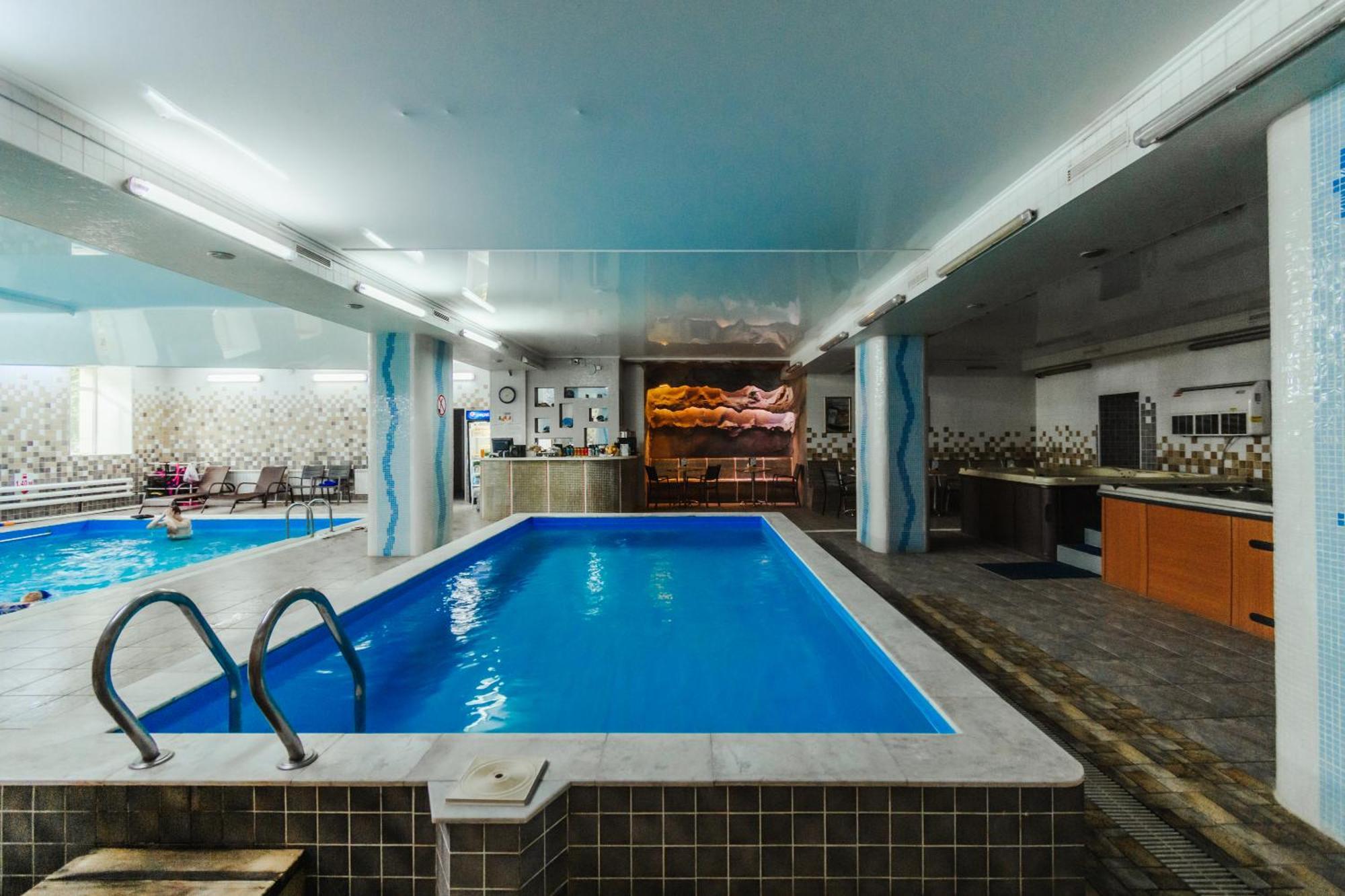 Hotel Skif & 4*